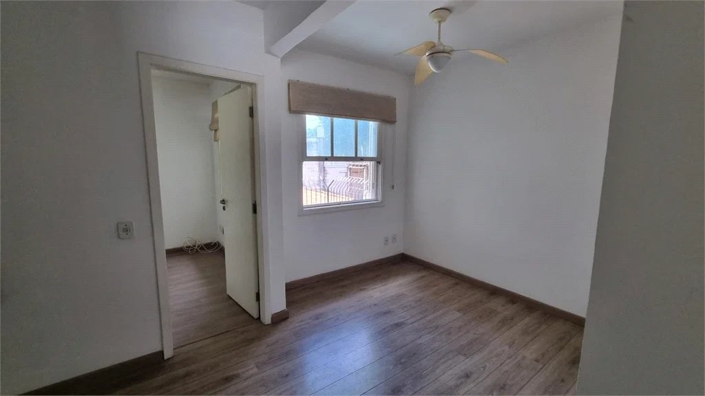 Casa à venda com 3 quartos, sendo 1 suíte, no condomínio Residencial Villagio, São Paulo - SP