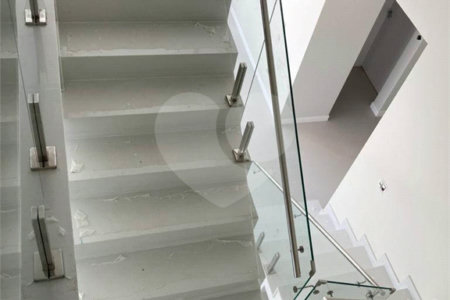 Casa à venda com 5 suítes no condomínio Alphaville 1, São José dos Campos - SP