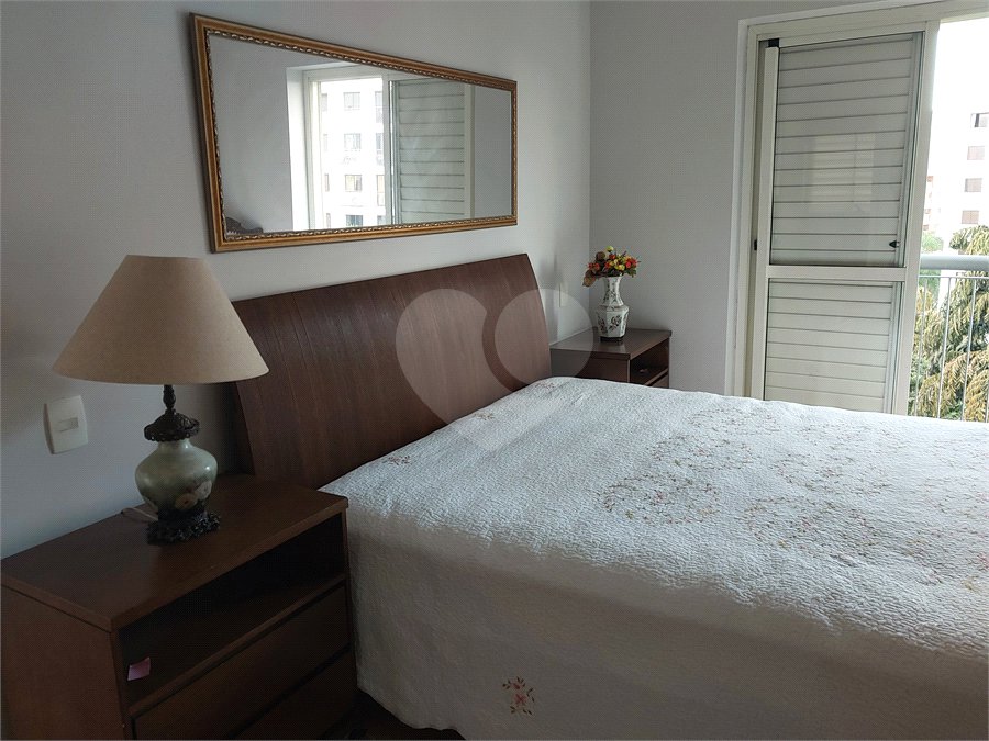 Apartamento à venda com 3 quartos, sendo 2 suítes,  em Cidade São Francisco, São Paulo, SP