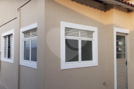 Sobrado à venda com 2 quartos em Km 18, Osasco, SP