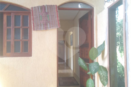 Casa à venda com 3 quartos, sendo 1 suíte,  em Água Espraiada (caucaia do Alto), Cotia, SP