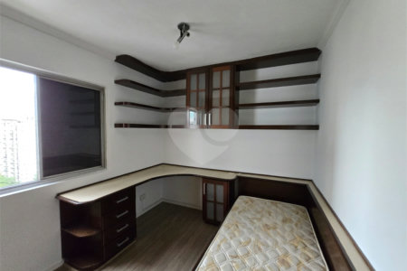 Apartamento à venda com 3 quartos, sendo 1 suíte,  em Indianópolis, São Paulo, SP