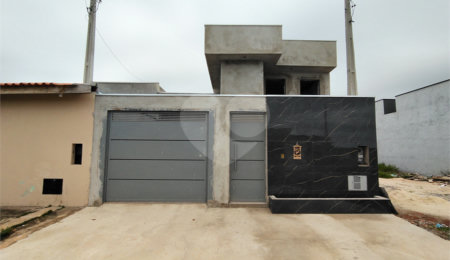 Casa à venda com 3 quartos, sendo 1 suíte,  em Parque Itapê, Itapetininga, SP