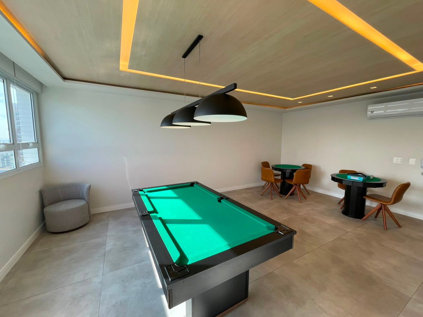 Apartamento com 2 dormitórios à venda, 74 m² por R$ 1.049.000,00 - Gonzaga - Santos/SP