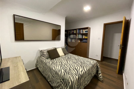 Sobrado à venda com 5 quartos, sendo 1 suíte, em Alto da Boa Vista, São Paulo, SP