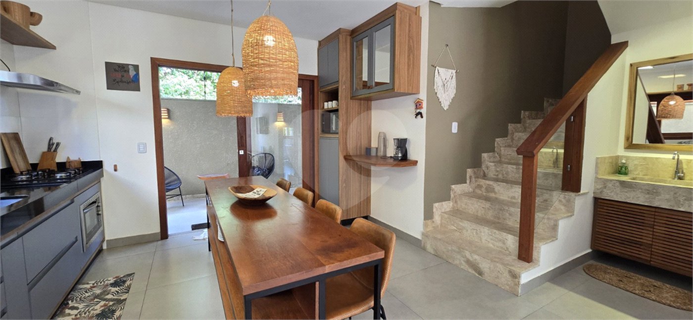 Casa à venda com 3 quartos, sendo 1 suíte, no Centro / Arraial D'ajuda, Porto Seguro, BA