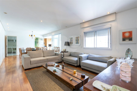Apartamento à venda com 3 suítes em Campo Belo, São Paulo, SP