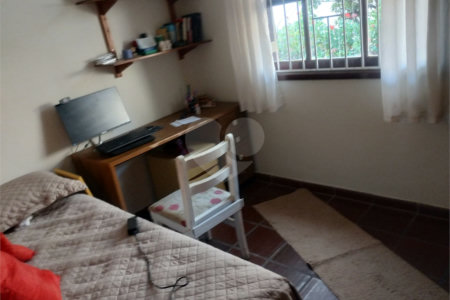 Casa à venda com 4 quartos, sendo 1 suíte, em Jardim Celani, Salto, SP