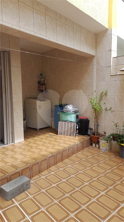 Sobrado à venda com 3 quartos, sendo 1 suíte, em Vila Nivi, São Paulo, SP