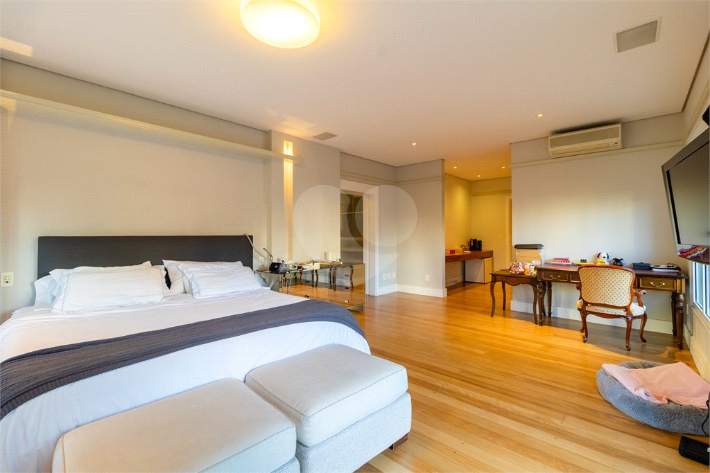 Apartamento à venda com 5 suítes em Moema, São Paulo, SP