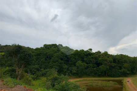 Terreno à venda no condomínio Portal Lamis, Bom Jesus dos Perdões - SP