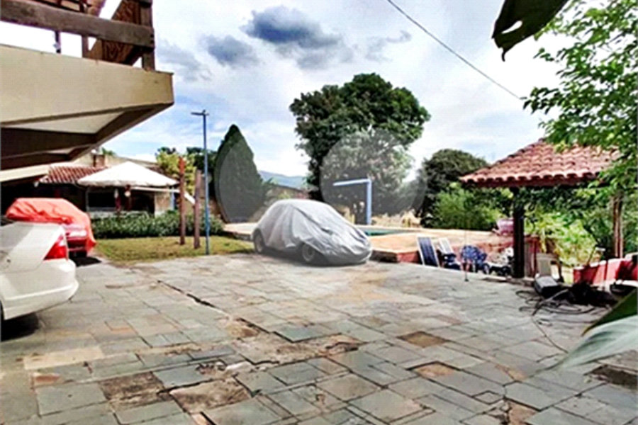 Casa à venda com 4 quartos, sendo 1 suíte, no condomínio Chacarás Bela Vista, Mairiporã - SP