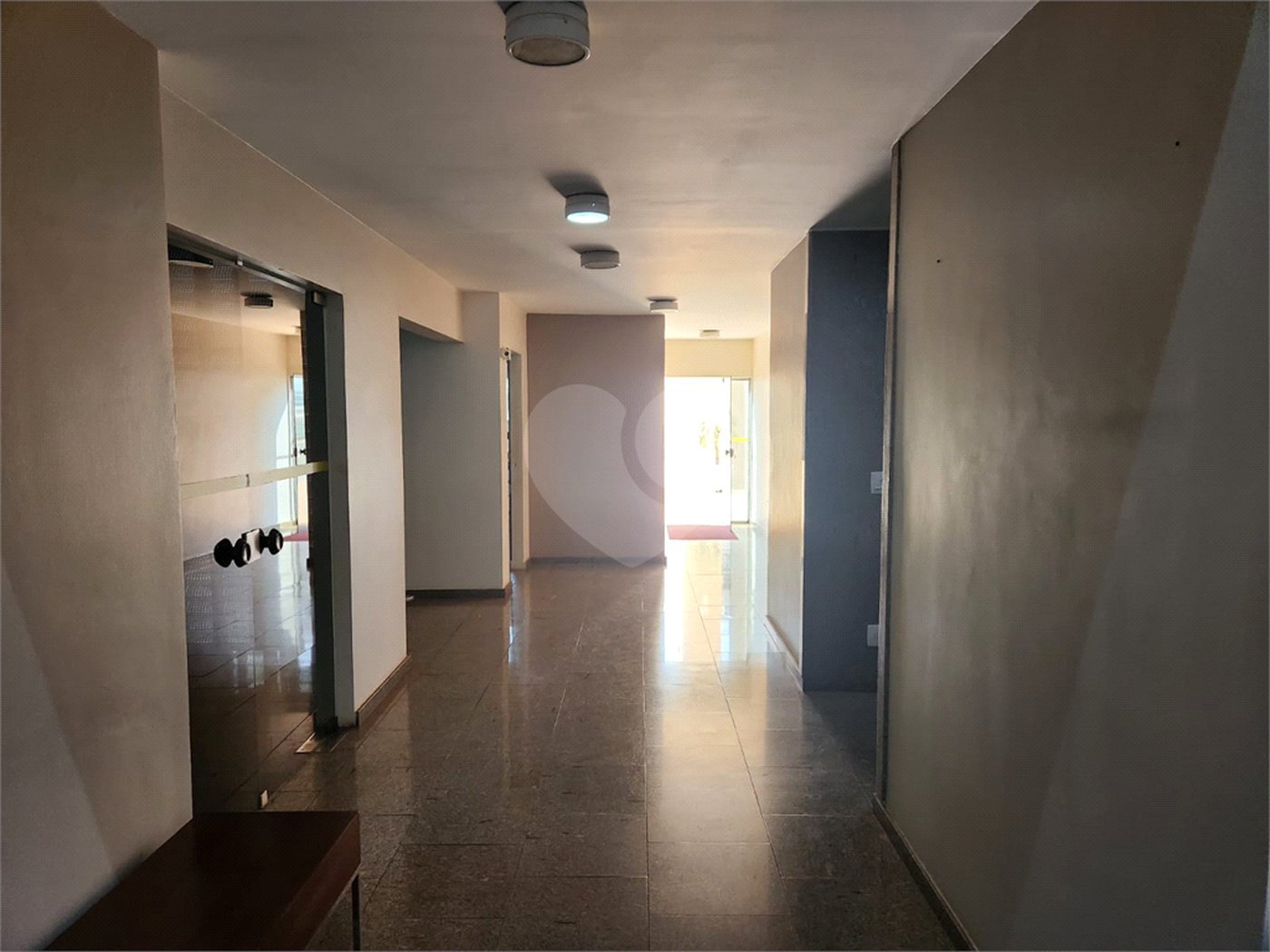 Apartamento à venda com 4 quartos, sendo 2 suítes, no Centro, Araraquara, SP