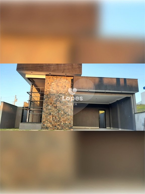 Casa à venda com 3 quartos, sendo 1 suíte, no condomínio Residencial Malibu, Caçapava - SP