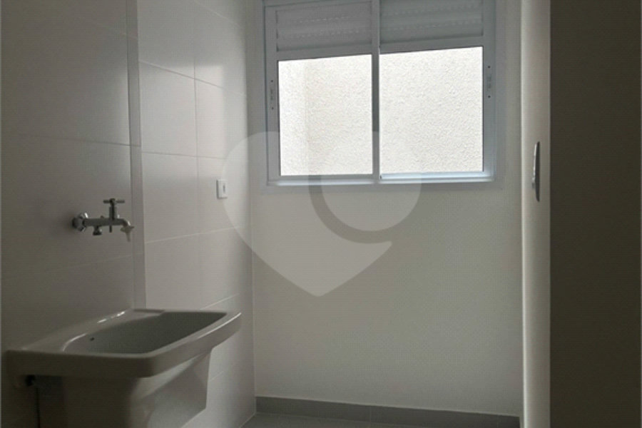 Casa à venda com 2 quartos, sendo 1 suíte, no condomínio Maracujas, São Paulo - SP