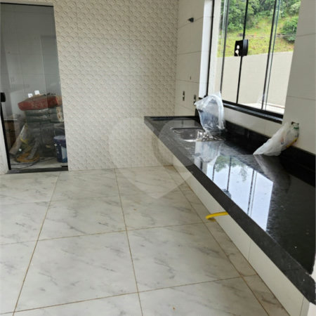 Casa à venda com 3 quartos, sendo 1 suíte, no Centro, Bom Jesus dos Perdões, SP