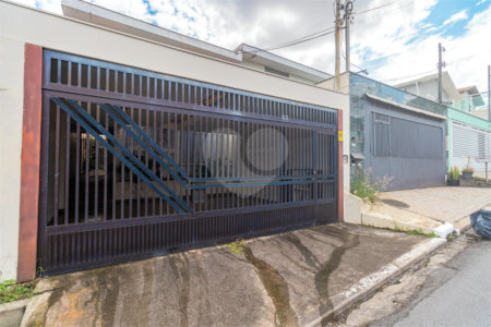 Sobrado à venda com 3 quartos, sendo 1 suíte, em Jardim Prudência, São Paulo, SP