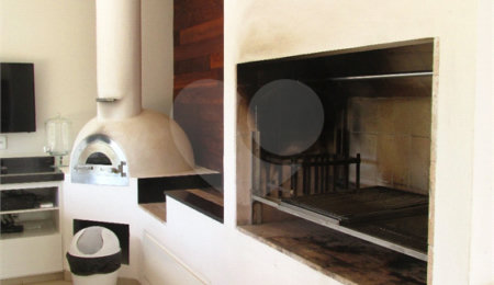 Casa à venda com 3 quartos, sendo 1 suíte,  no condomínio Alpes de Vinhedo, Vinhedo - SP