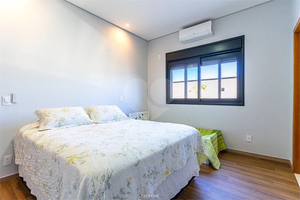 Casa à venda com 4 suítes no condomínio Residencial dos Lagos, Itupeva - SP