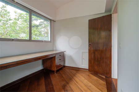 Sobrado à venda com 3 quartos, sendo 1 suíte,  em Granja Julieta, São Paulo, SP