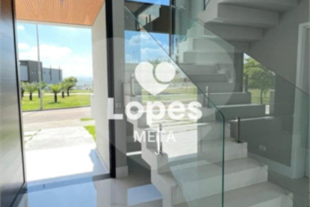 Casa à venda com 5 quartos, sendo 4 suítes, no condomínio Alphaville 1, São José dos Campos - SP