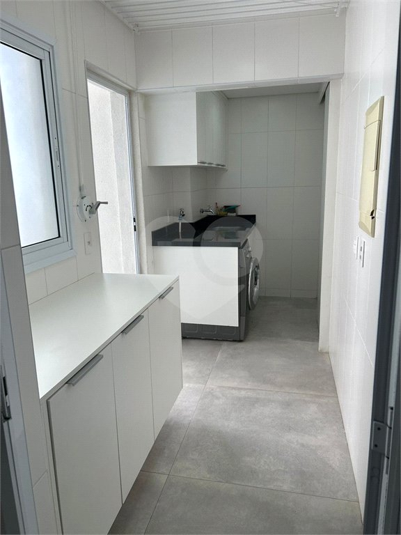 Apartamento à venda com 3 suítes em Barra Funda, São Paulo, SP
