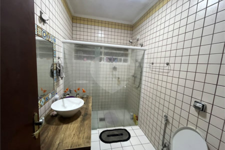 Casa à venda com 3 quartos, sendo 1 suíte, em Parque Santa Marta, São Carlos, SP