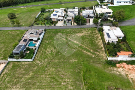 Terreno à venda no condomínio Residencial Village Saint Charbel, Araçoiaba da Serra - SP
