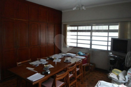 Casa à venda com 4 quartos, sendo 1 suíte, em Santana, São Paulo, SP