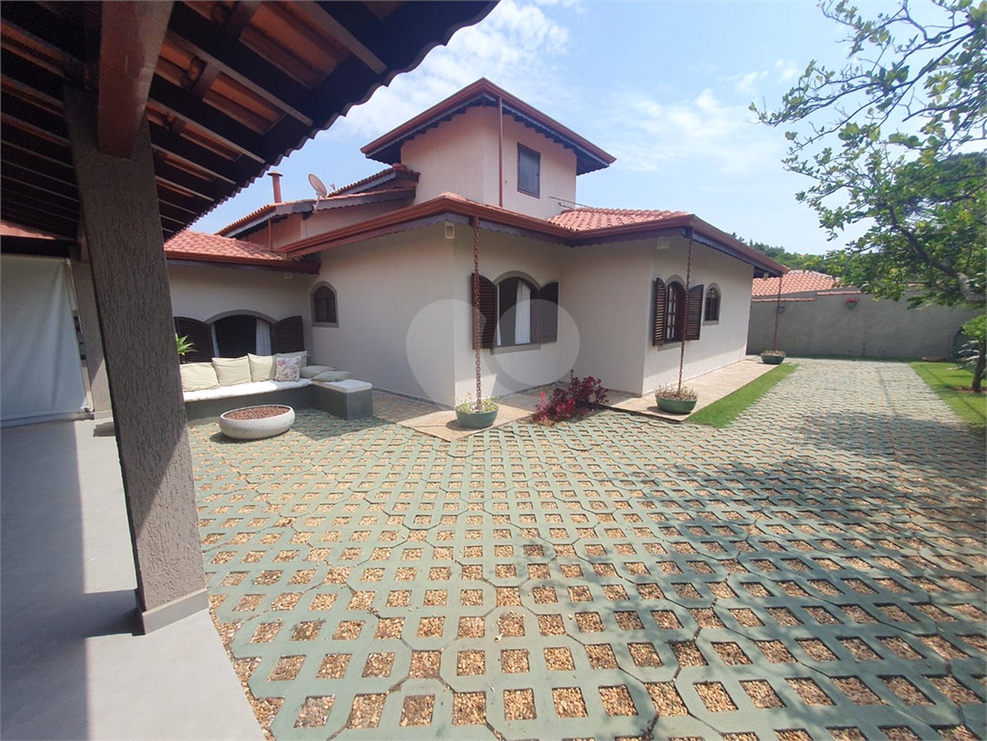 Casa à venda com 4 quartos, sendo 1 suíte, no condomínio Parque São Gabriel, Itatiba - SP
