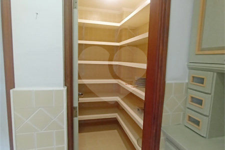 Casa à venda com 3 quartos, sendo 1 suíte,  no condomínio Estância Marambaia, Vinhedo - SP