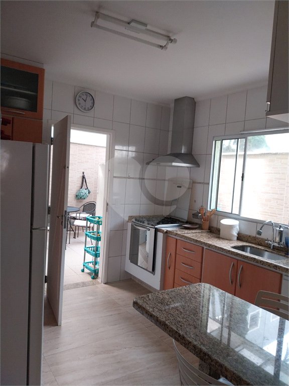 Casa à venda com 3 quartos, sendo 1 suíte, no condomínio Villagio Esperanza, Guarulhos - SP