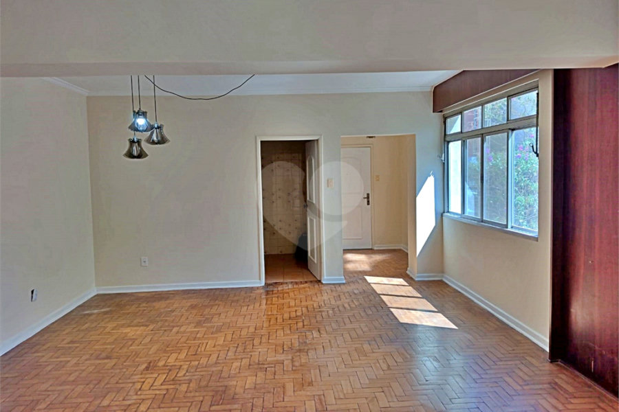 Apartamento à venda com 3 quartos, sendo 1 suíte, em Pinheiros, São Paulo, SP