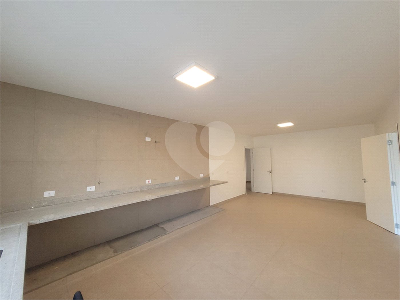 Casa Térrea à venda ou para alugar com 4 quartos, sendo 3 suítes,  em Horto Florestal, São Paulo, SP