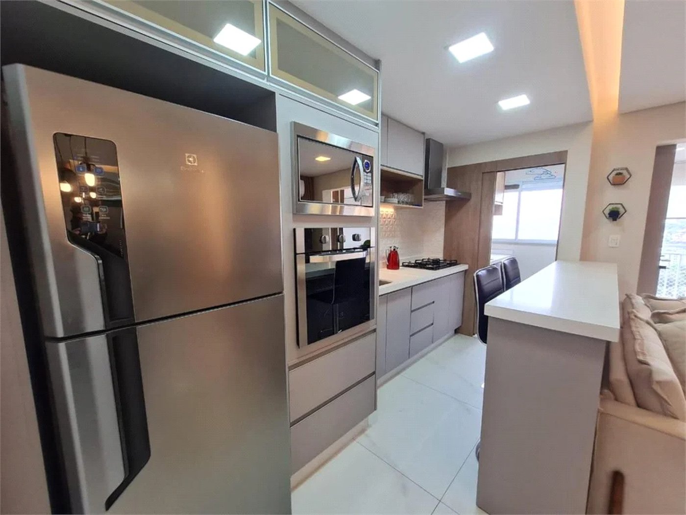 Apartamento à venda com 3 quartos, sendo 1 suíte, em Vila Anastácio, São Paulo, SP
