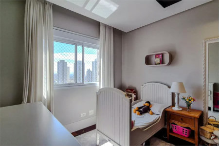 Apartamento à venda com 4 quartos, sendo 3 suítes,  em Vila Romana, São Paulo, SP