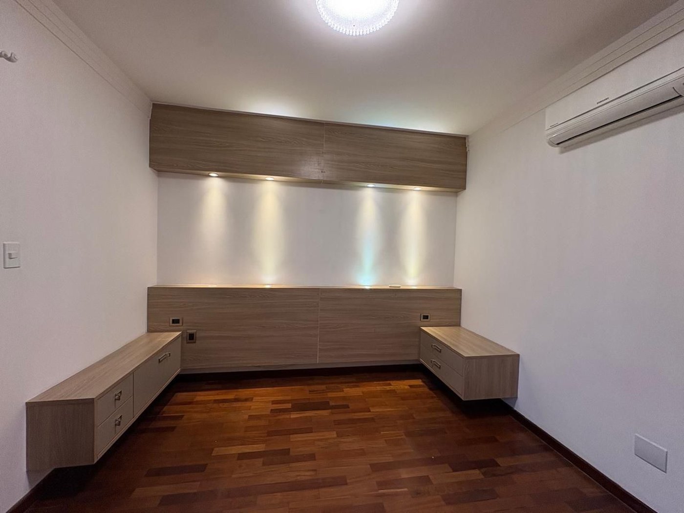 Apartamento com 3 dormitórios à venda, 145 m² por R$ 1.350.000,00 - Pompéia - Santos/SP