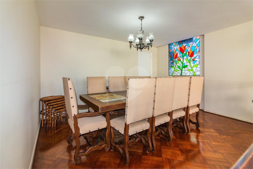 Apartamento à venda com 3 quartos, sendo 1 suíte,  em Santa Cecília, São Paulo, SP