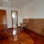 Casa à venda com 3 quartos, sendo 1 suíte, no condomínio Residencial Jardins, São Bernardo do Campo - SP