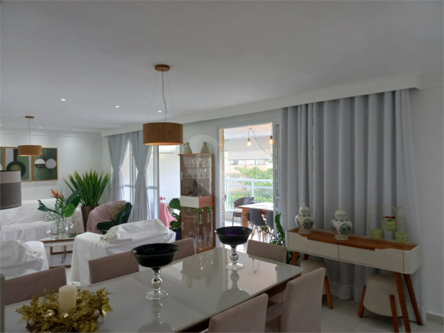 Apartamento à venda ou para alugar com 3 suítes em Enseada, Guarujá, SP