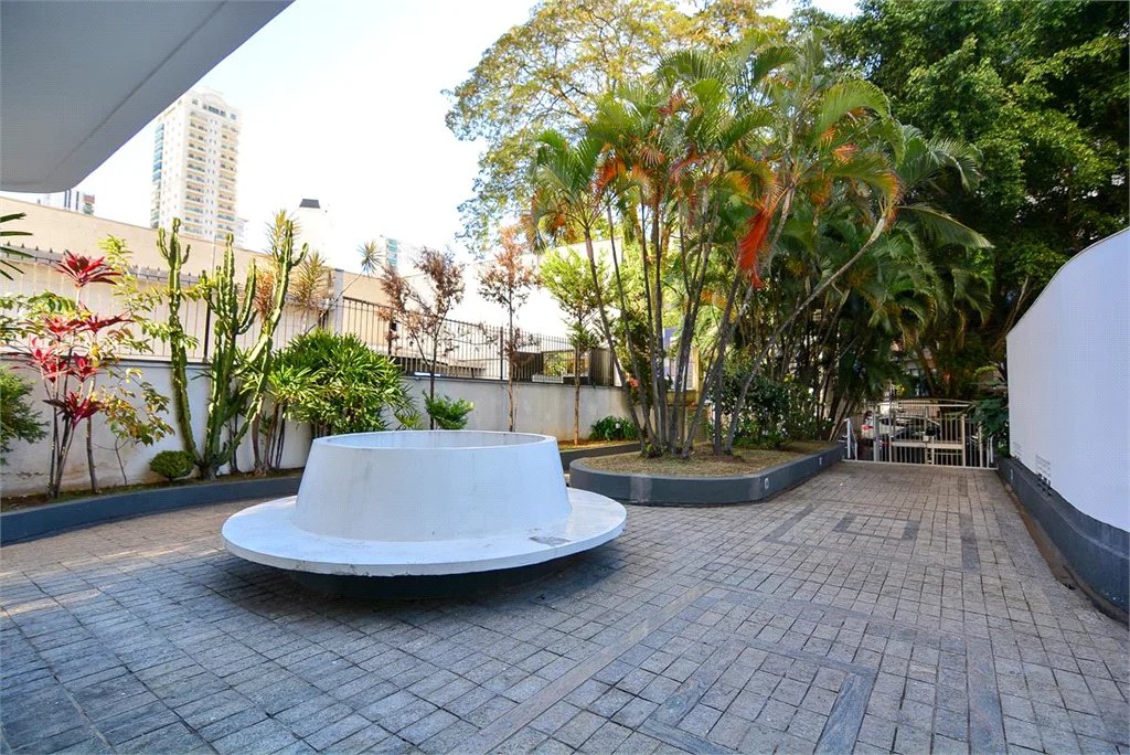 Apartamento à venda com 4 quartos, sendo 2 suítes, em Brooklin Paulista, São Paulo, SP