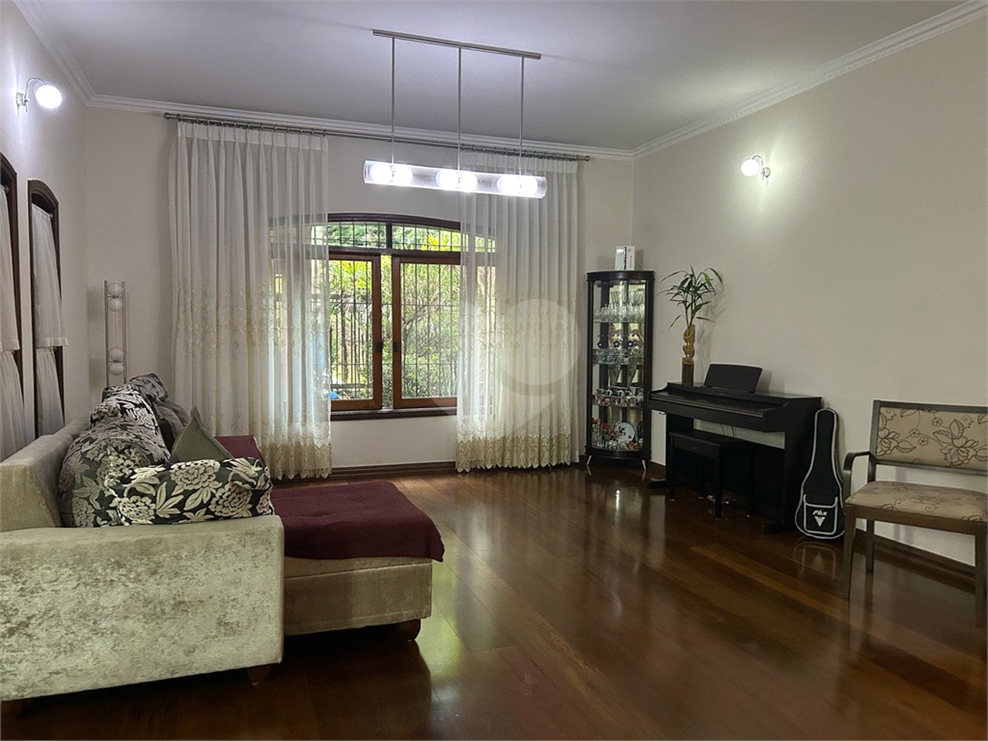 Sobrado à venda com 4 quartos, sendo 2 suítes,  em Jardim Bonfiglioli, São Paulo, SP