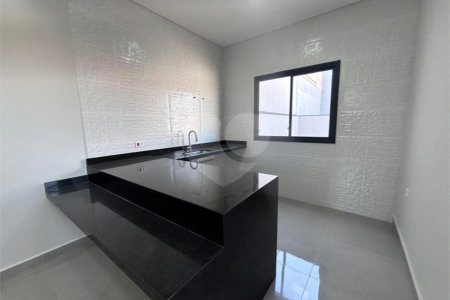 Casa à venda com 3 suítes no condomínio Helena Maria, Sorocaba - SP