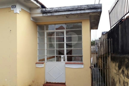 Casa Térrea à venda com 4 quartos em Chora Menino, São Paulo, SP