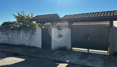 Casa à venda com 2 quartos, sendo 1 suíte,  em Chapadinha, Itapetininga, SP