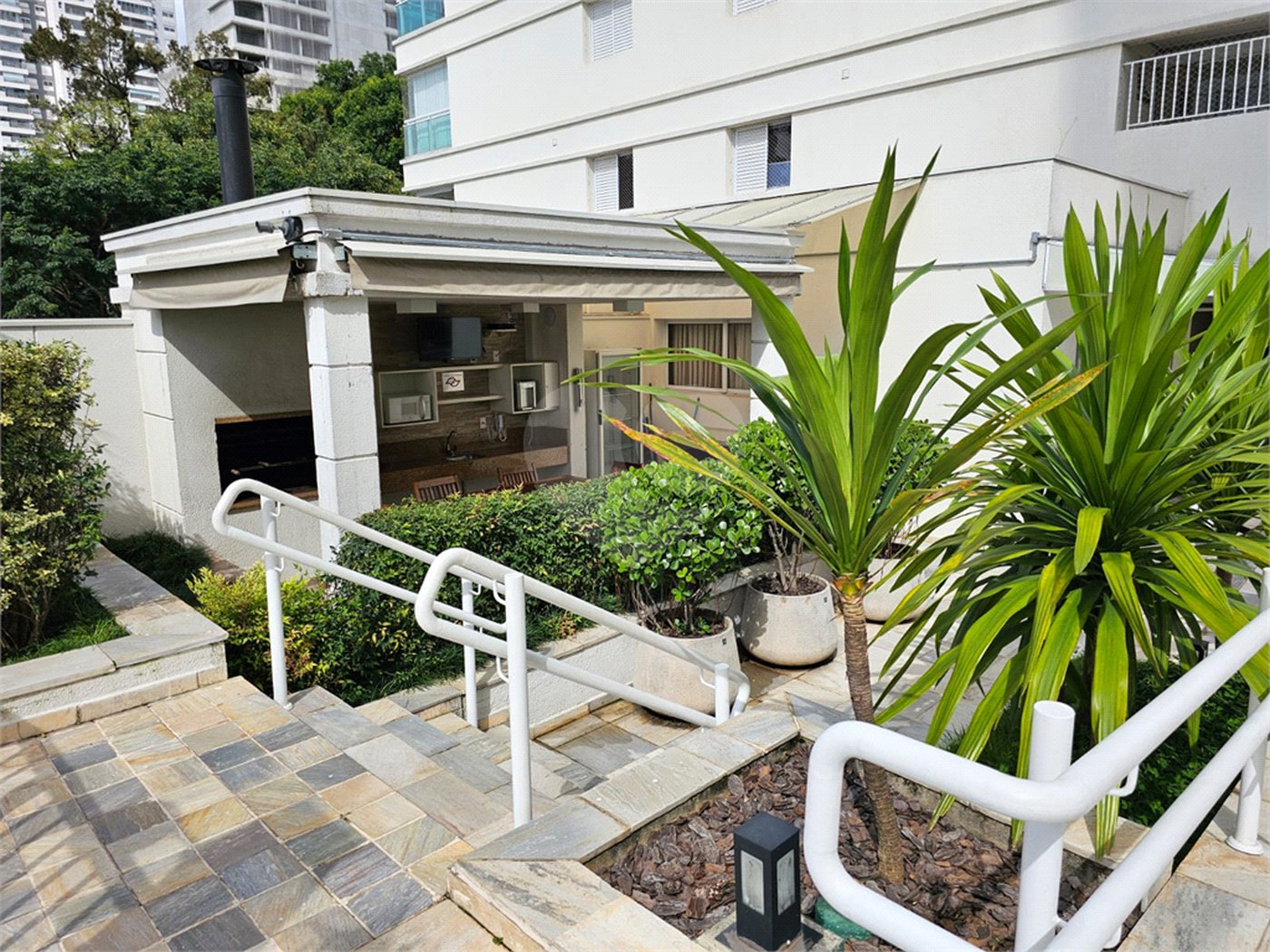 Apartamento à venda com 2 quartos, sendo 1 suíte, em Alto da Boa Vista, São Paulo, SP