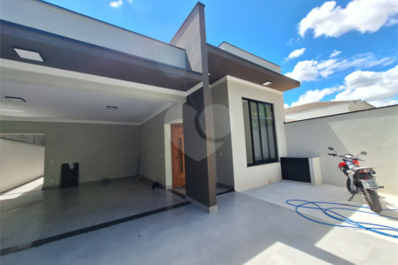 Casa à venda com 3 quartos, sendo 1 suíte,  em João Xxiii, Vinhedo, SP