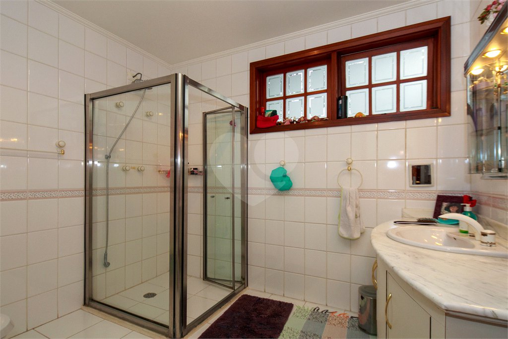 Sobrado à venda com 4 quartos, sendo 2 suítes, em Chácara Monte Alegre, São Paulo, SP