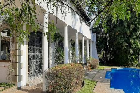 Casa à venda com 5 quartos, sendo 2 suítes,  em Jardim Guedala, São Paulo, SP