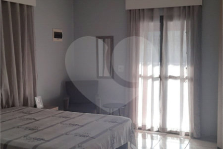 Sobrado à venda com 3 quartos, sendo 1 suíte, em Vila Curuçá, São Paulo, SP